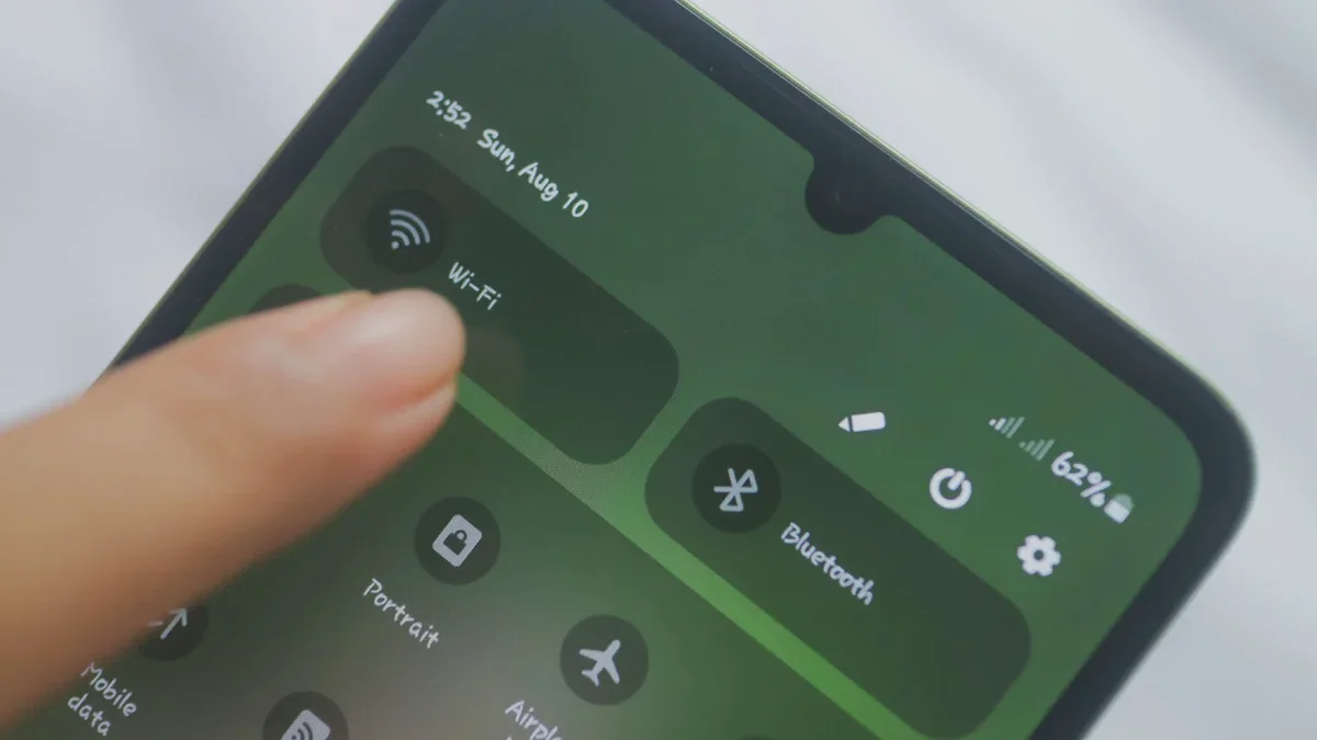 Nicht die Akkulaufzeit: Warum Sie das WLAN Ihres Handys ausschalten sollten, wenn Sie das Haus verlassen